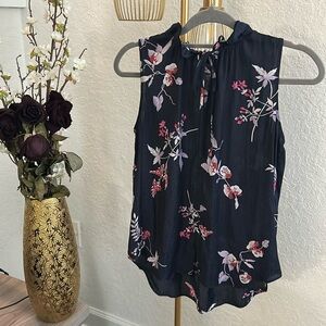 Floral top 🌸🌼 X-Small